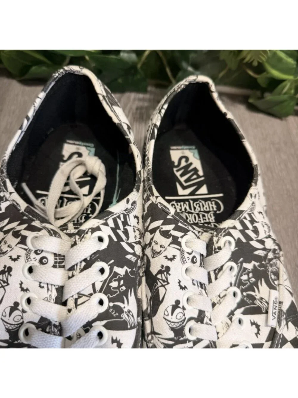 Vans Nightmare Before Xmas Mens 10 Black White Comfy Cush Lace Up Sneaker Shoes